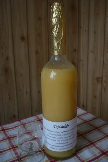 Tojáslikőr